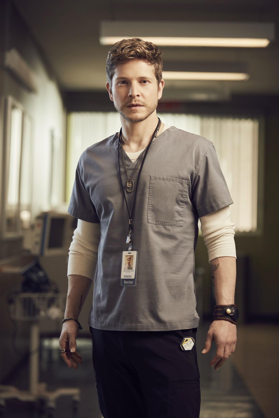 Matt Czuchry embraces the empathy in 'The Resident'