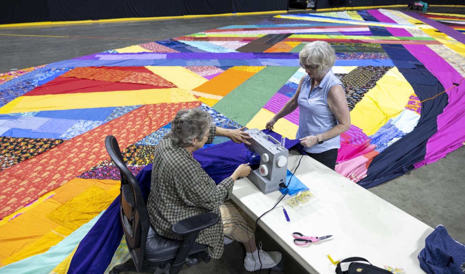 Sioux City Art Center will bring plenty of Razzle Dazzle to thirtieth-annual ArtSplash