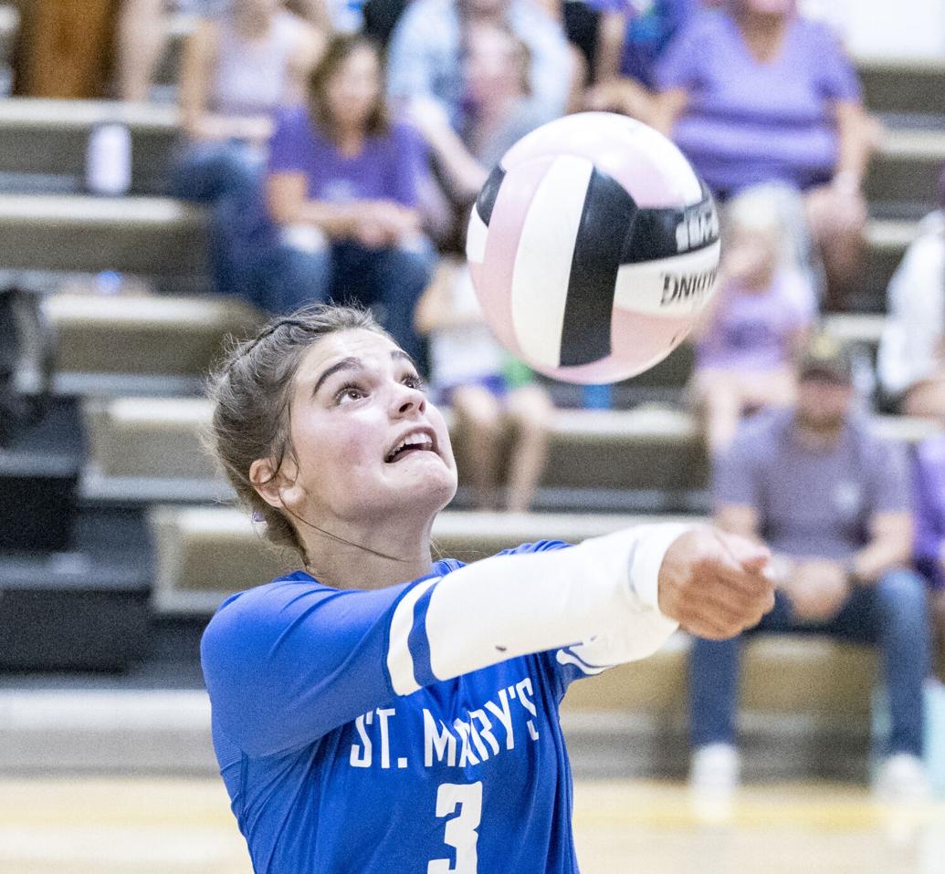 VOLLEYBALL ROUNDUP Hinton, Heelan gain a win on Tuesday