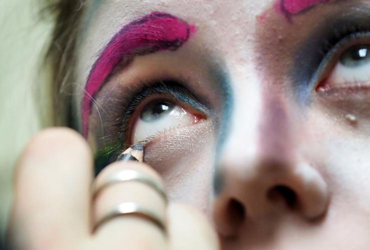 Halloween make-up