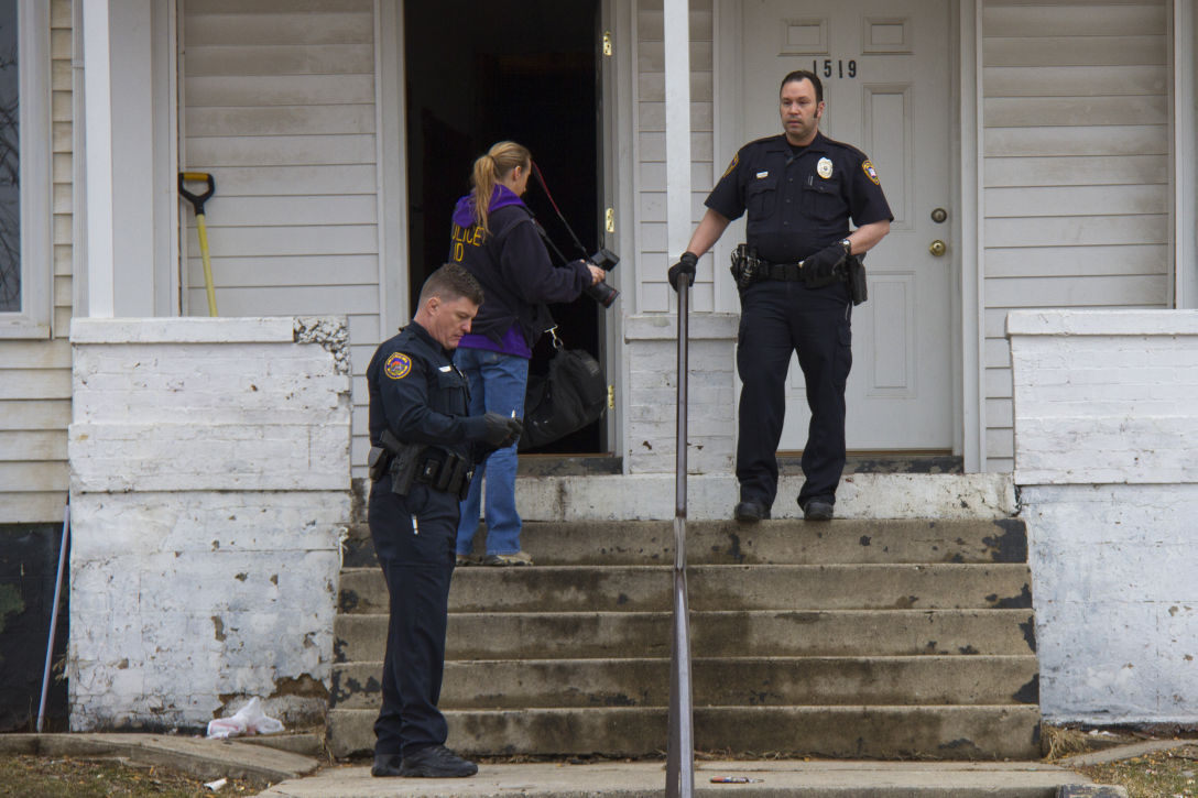 Two hospitalized after Sioux City stabbing on Sunday
