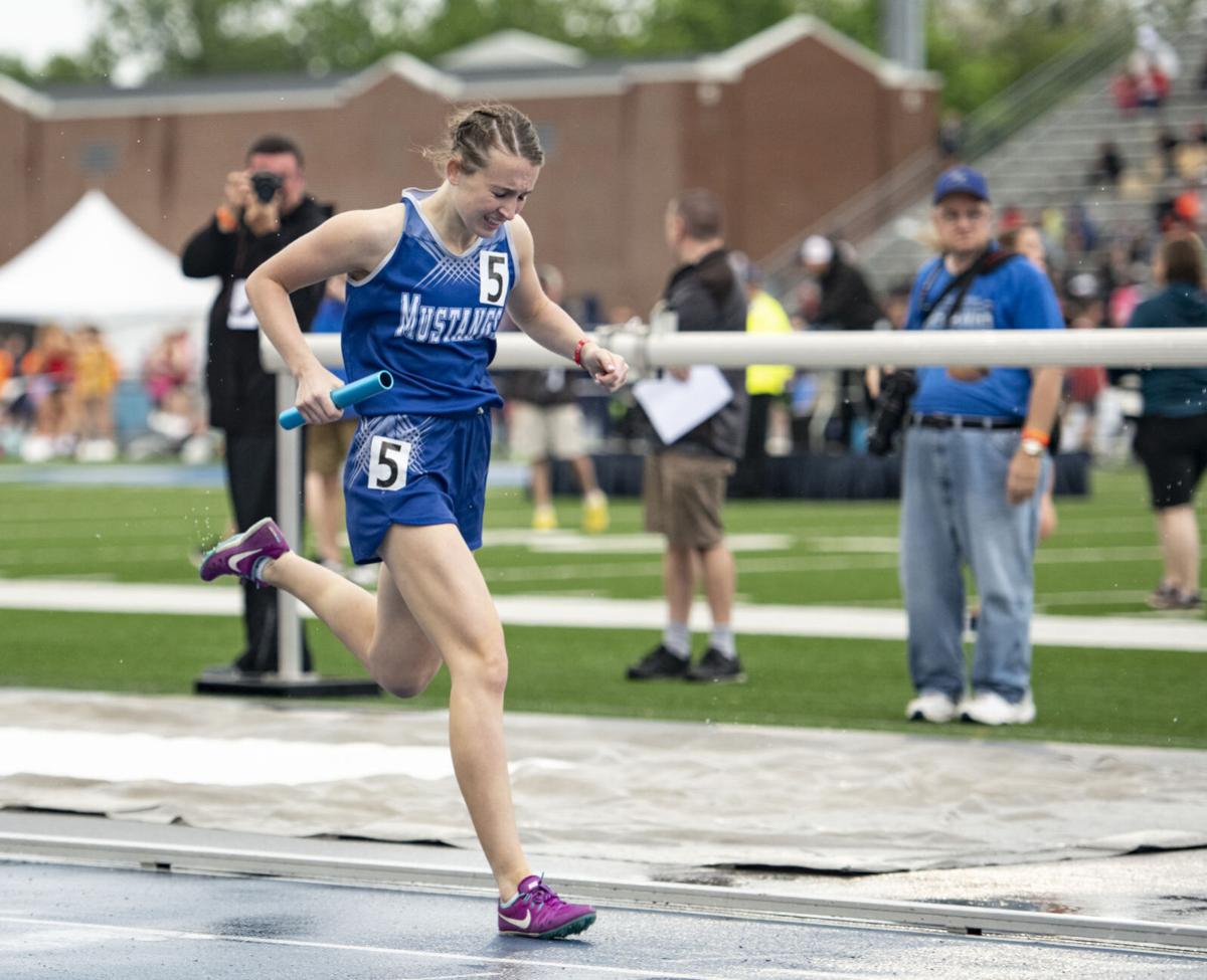 LawtonBronson's Zach Verzani wins second straight Class 1A shot put