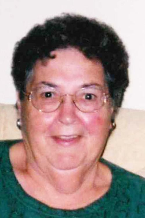 Ella Derochie