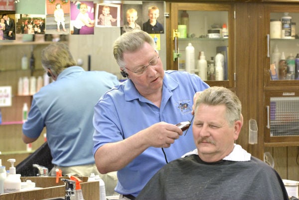 HORLYK: Sioux City barber ready to hang up scissors, take on new challenge