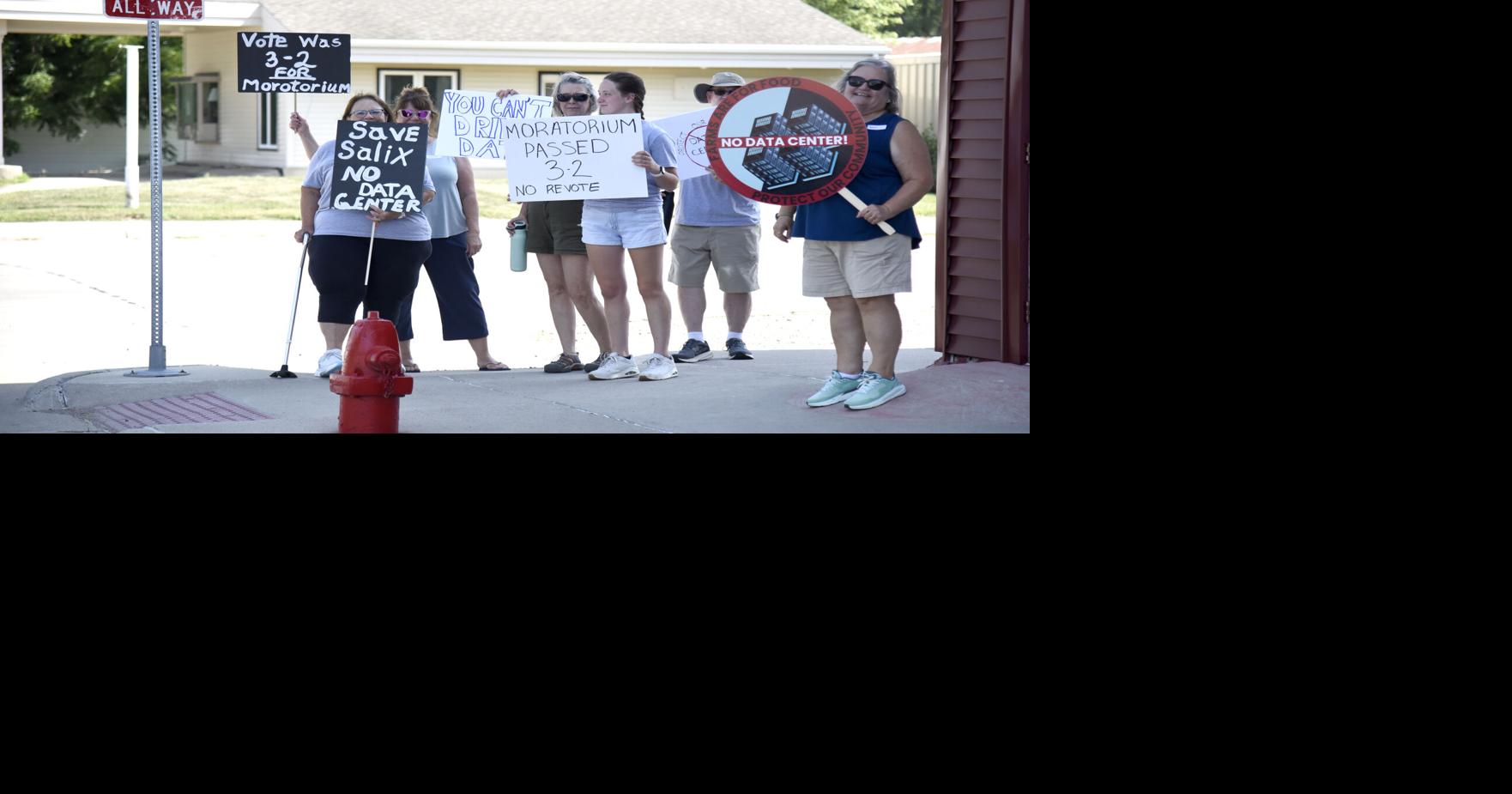 PHOTOS: Salix residents protest proposed data center Saturday
