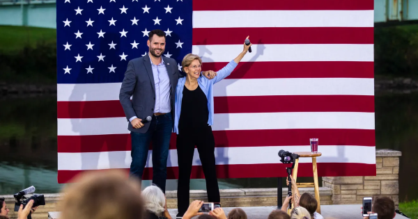 Elizabeth Warren to campaign in Iowa for Zach Wahls in U.S. Senate race