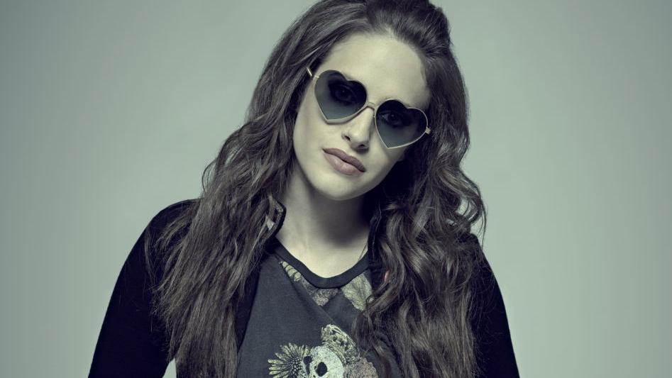 Hack Tivist Carly Chaikin Realizes The Impact Of Mr Robot Television Siouxcityjournal Com