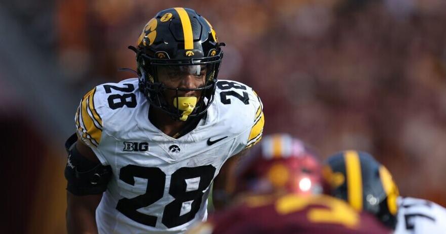 Wisconsin at Iowa Live Updates: Pair of backup offensive linemen out for Hawkeyes vs. Badgers