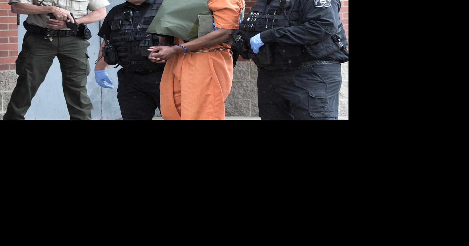 Man accused in deputy's shooting death put in Woodbury County Jail