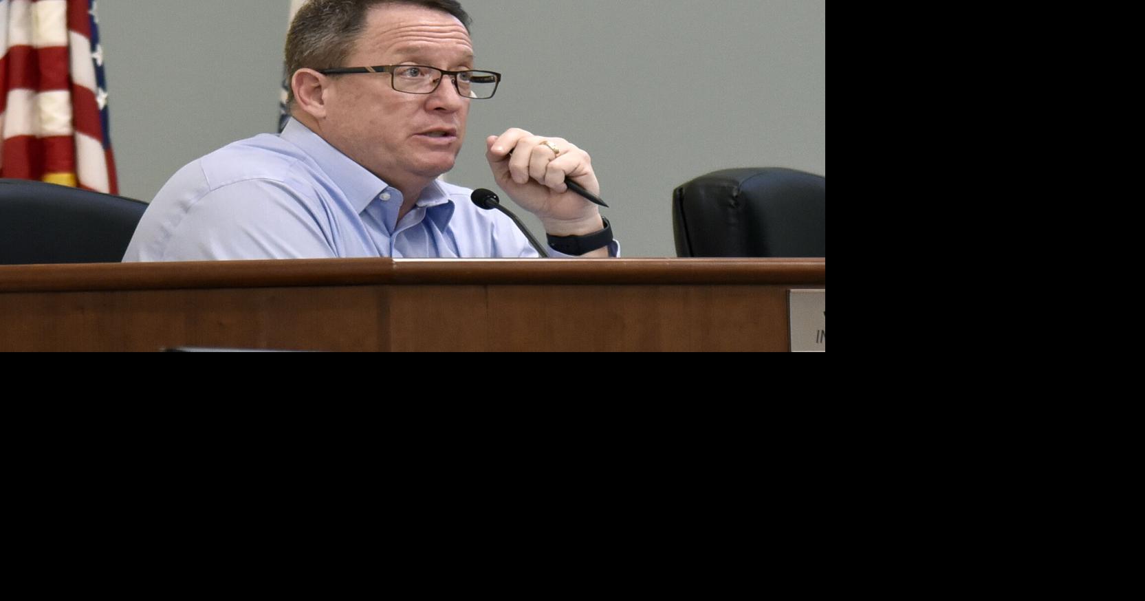 Sioux City Schools staff speak in support of Jim Vanderloo being next superintendent