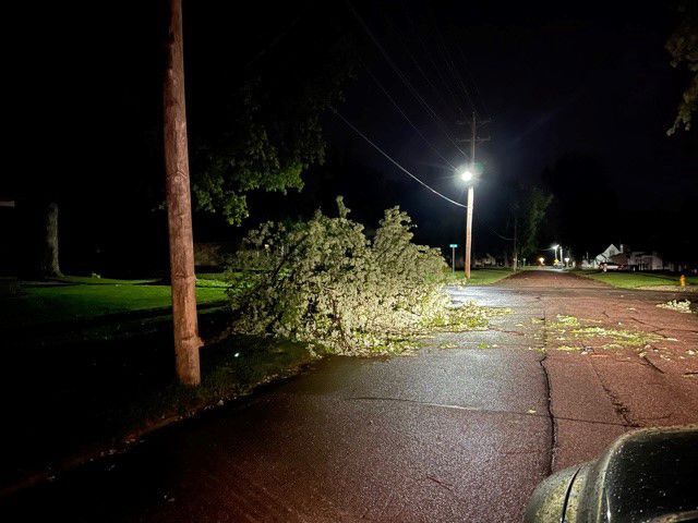 Storm causes damage in Sheldon early Friday morning