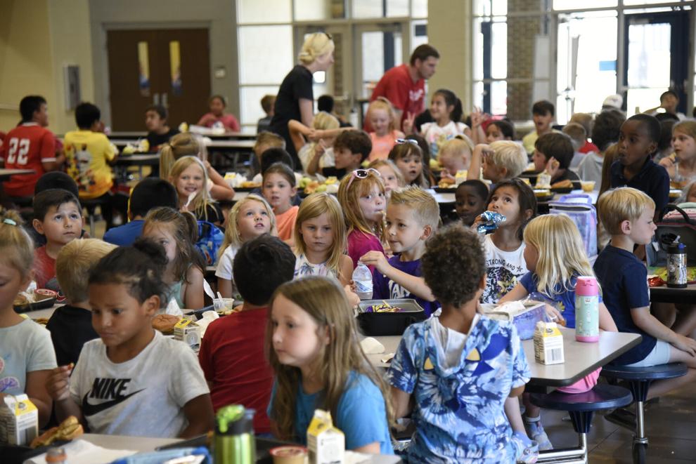 With universial free school lunch program ending, Sioux City officials