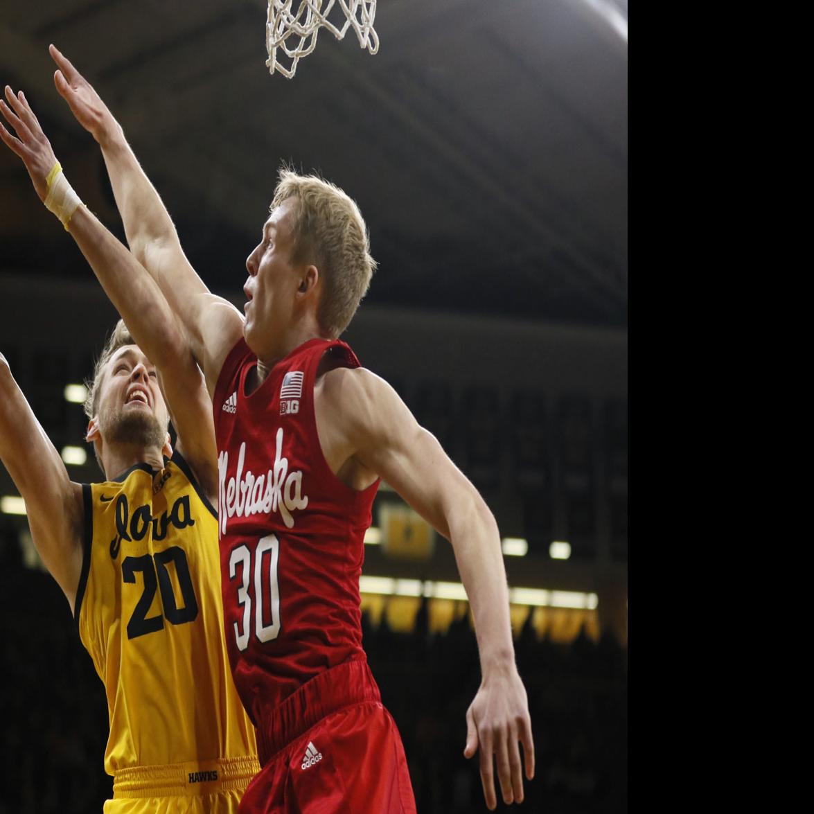 Iowa Men S Basketball Needs To Make Adjustments Following Cordell
