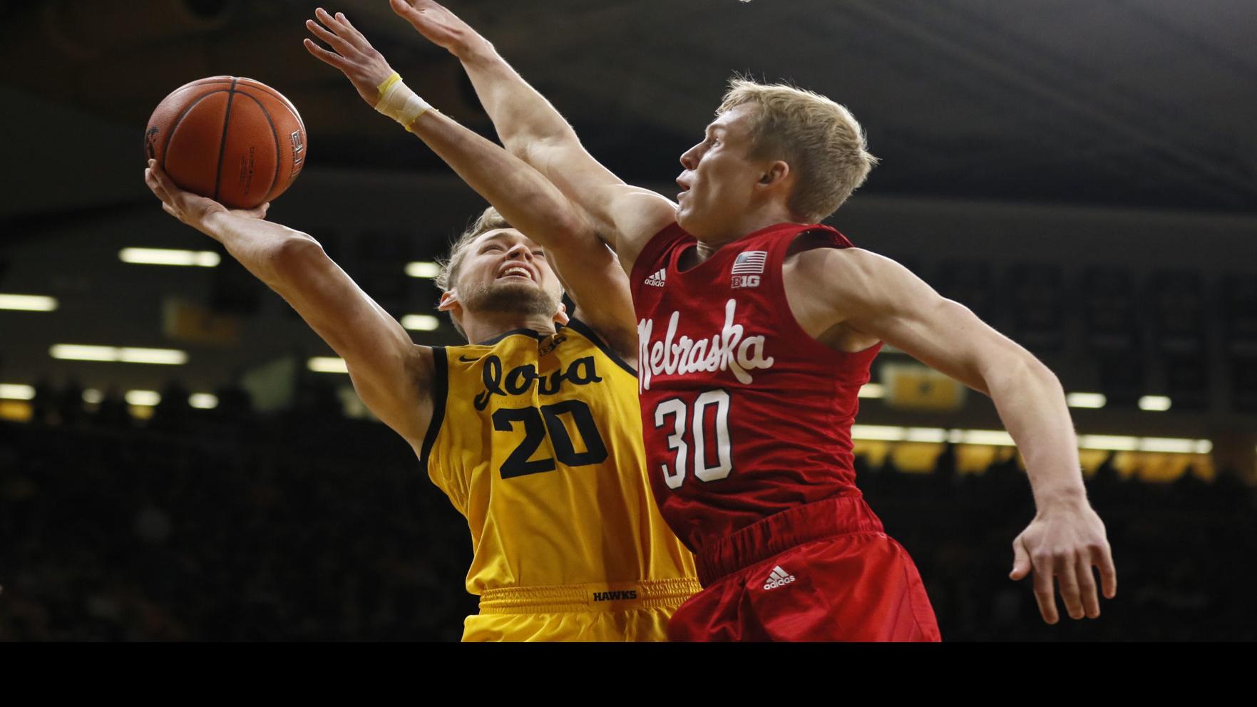 Iowa Men S Basketball Needs To Make Adjustments Following Cordell