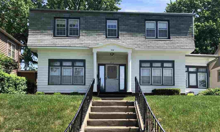 3712 Jones St, Sioux City - $159,500