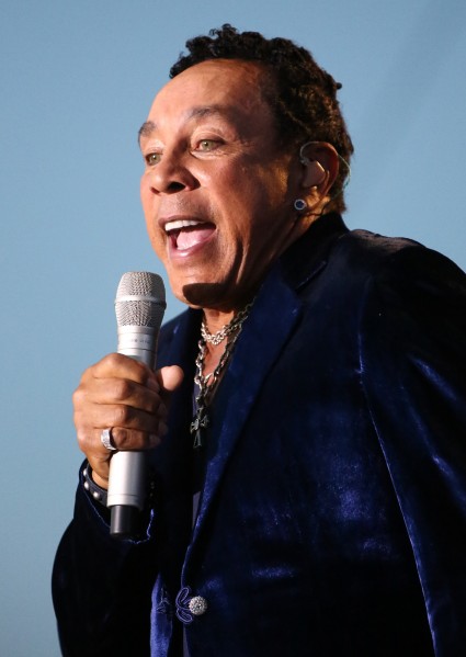 Is smokey robinson still alive picture