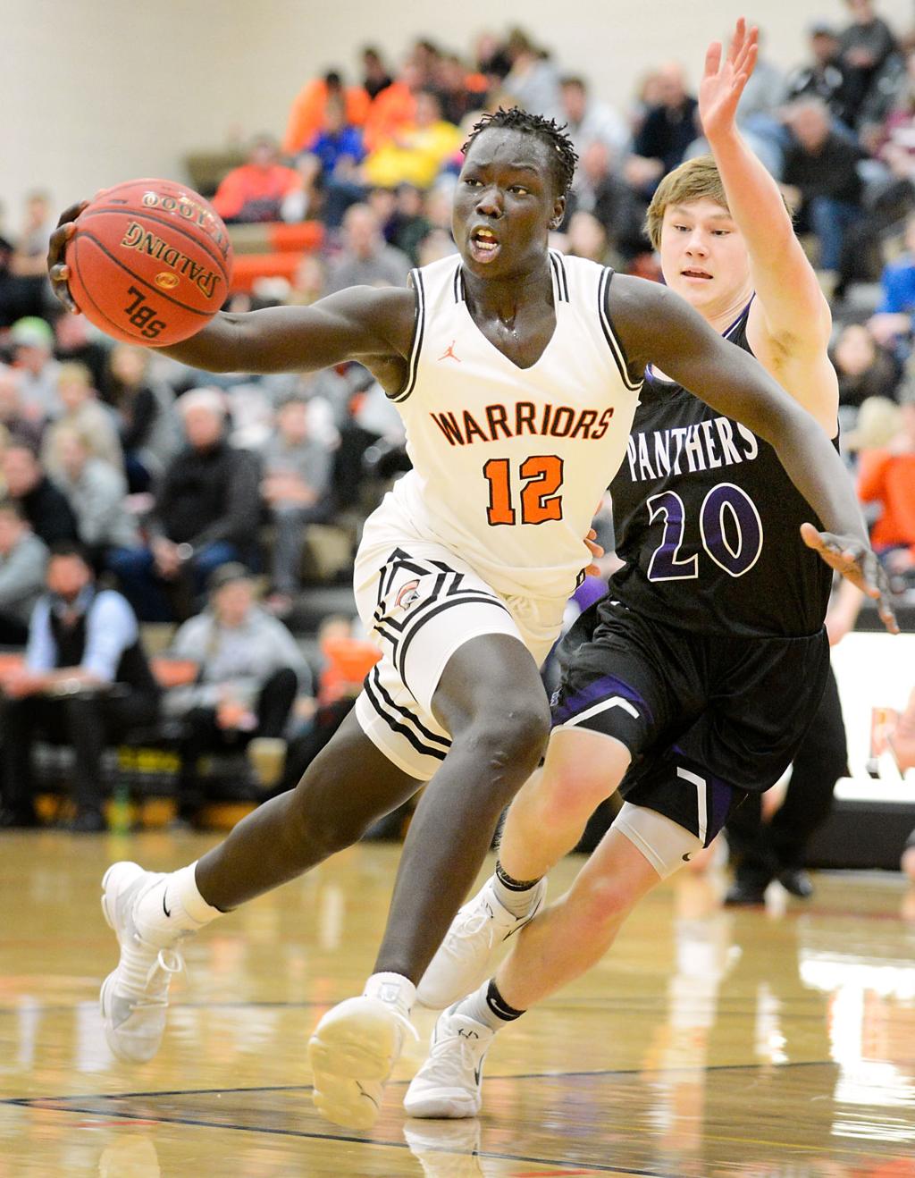 Metro Athlete Sb L S Khat Adds Rebounding Dimension To Game Sergeant Bluff Luton High School Siouxcityjournal Com