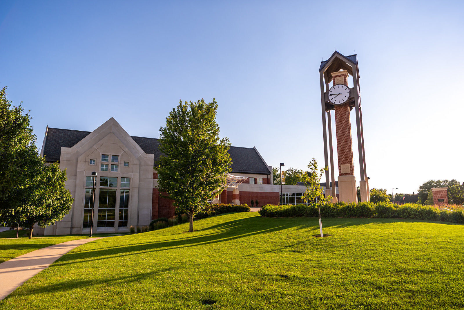 Dordt University holding senior art exhibit - Vimarsana News