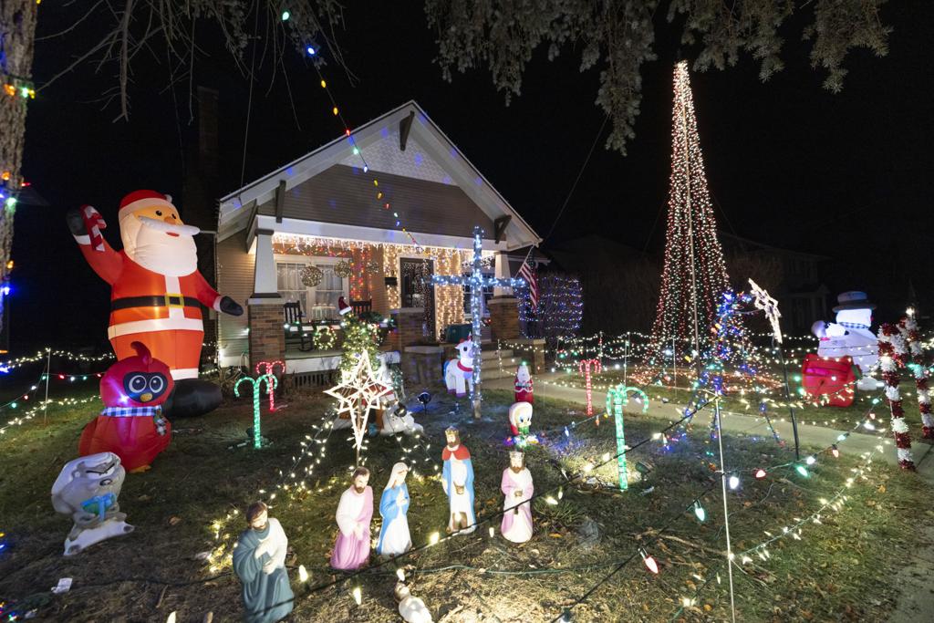 Christmas Drives 2022 Sioux City Iowa Photos: 2021 Christmas Lights In Sioux City | Multimedia |  Siouxcityjournal.com