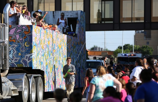 River-Cade parade