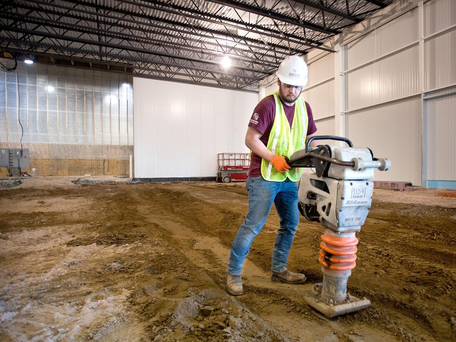 Progress Cloverleaf Midway Through Warehouse Expansion Progress Industry Housing Siouxcityjournal Com