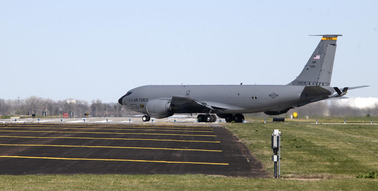 State budget provides $10M for Sioux Gateway Airport