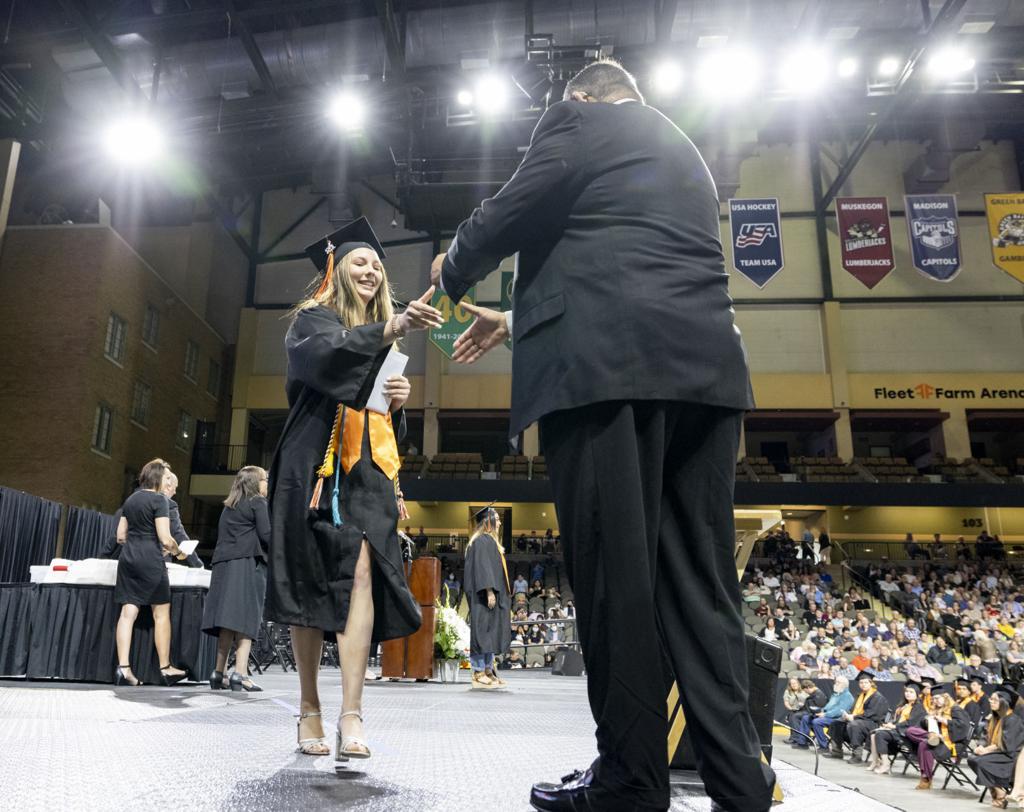 2022 East Middle School 8th Grade Graduation Sioux City, Ia
