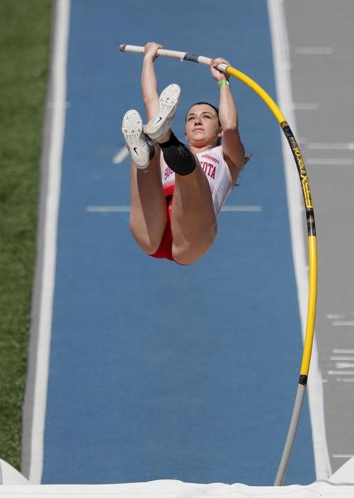 Us Women's Pole Vault . All American Status Propels South Dakota Pole Vaulter Helen Falda To New Heights College Sports Siouxcityjournal Com