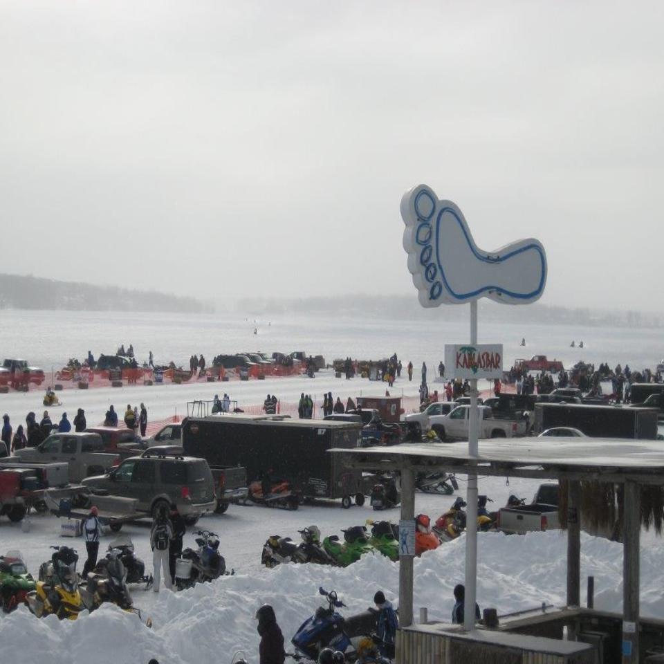 A Million Dollar Storm Draws Cheers Across Iowa Great Lakes