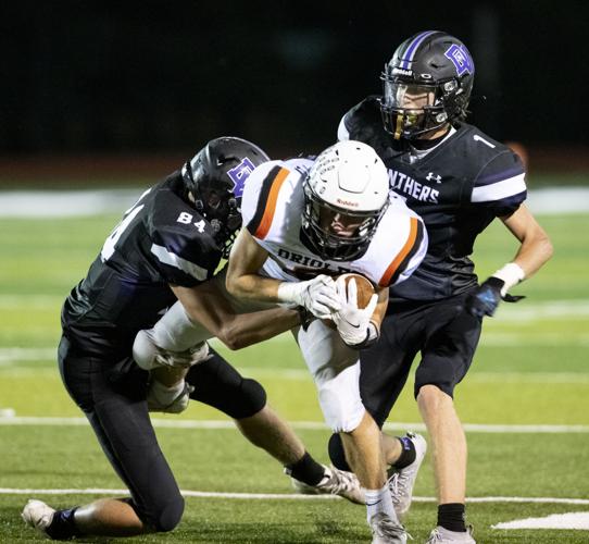 Lennox wallops Dakota Valley football