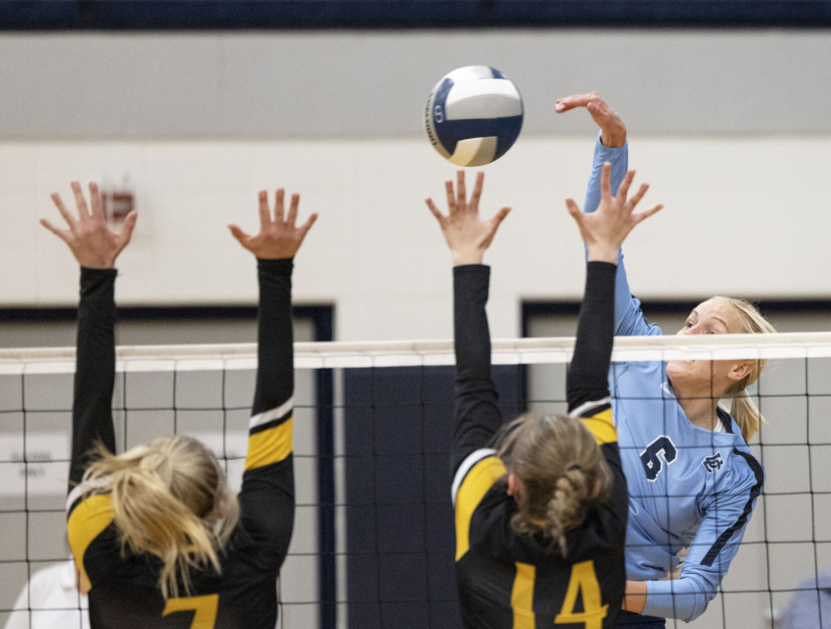 PREP VOLLEYBALL REGIONS Unity Christian, Sioux Center to play for region championships