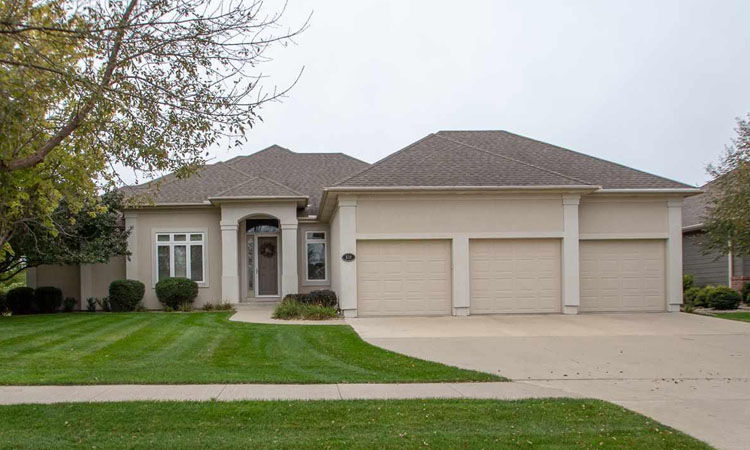 3805 Chippewa Ct, Sioux City - $195,000