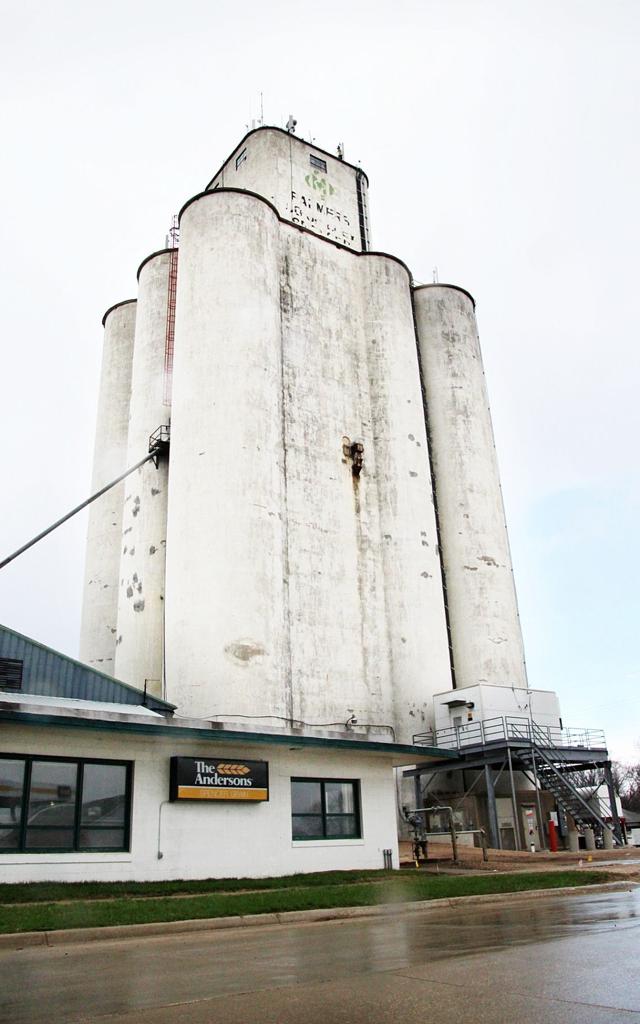 Seven Northwest Iowa grain elevators to revert to coop ownership