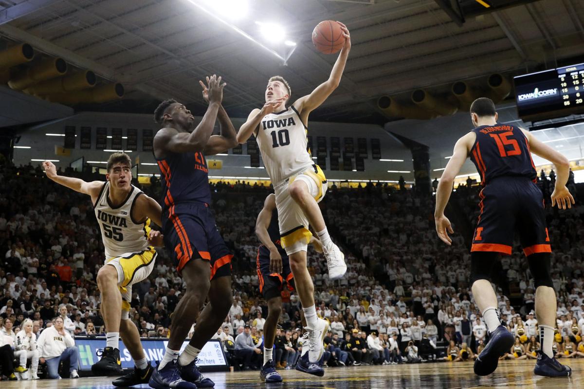 No 18 Iowa Men Top No 19 Illinois College Sports