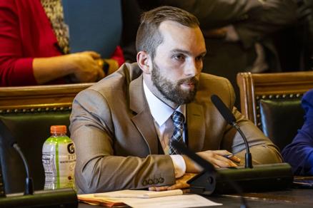 Local Iowa elections could be partisan under proposed bill - Vimarsana News