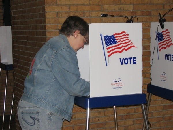 Early voting off to popular start in Woodbury County