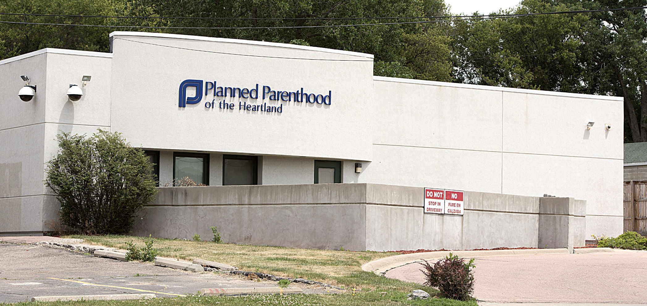 Planned Parenthood North Central States to reopen limited services