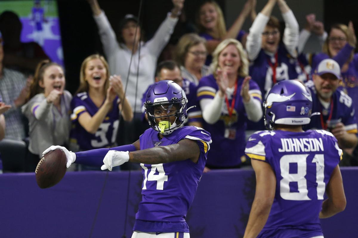 Broncos Vikings Football