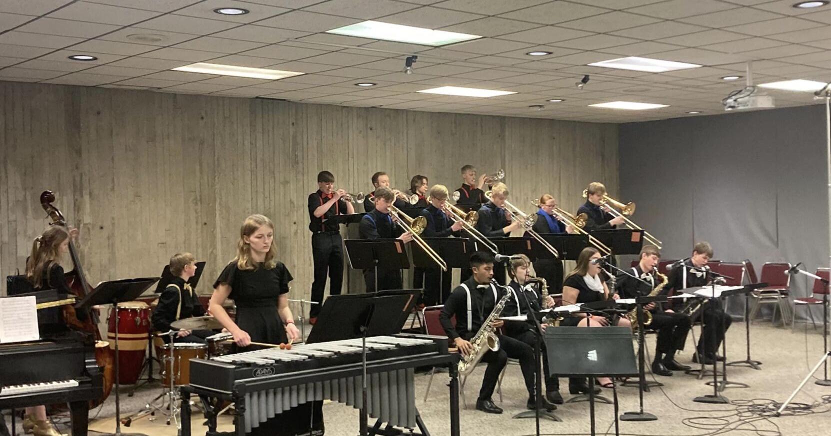 West Lyon wins 3rd straight jazz band state title - Vimarsana News
