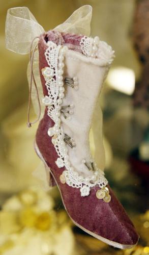 Classique Closet miniature shoe collection
