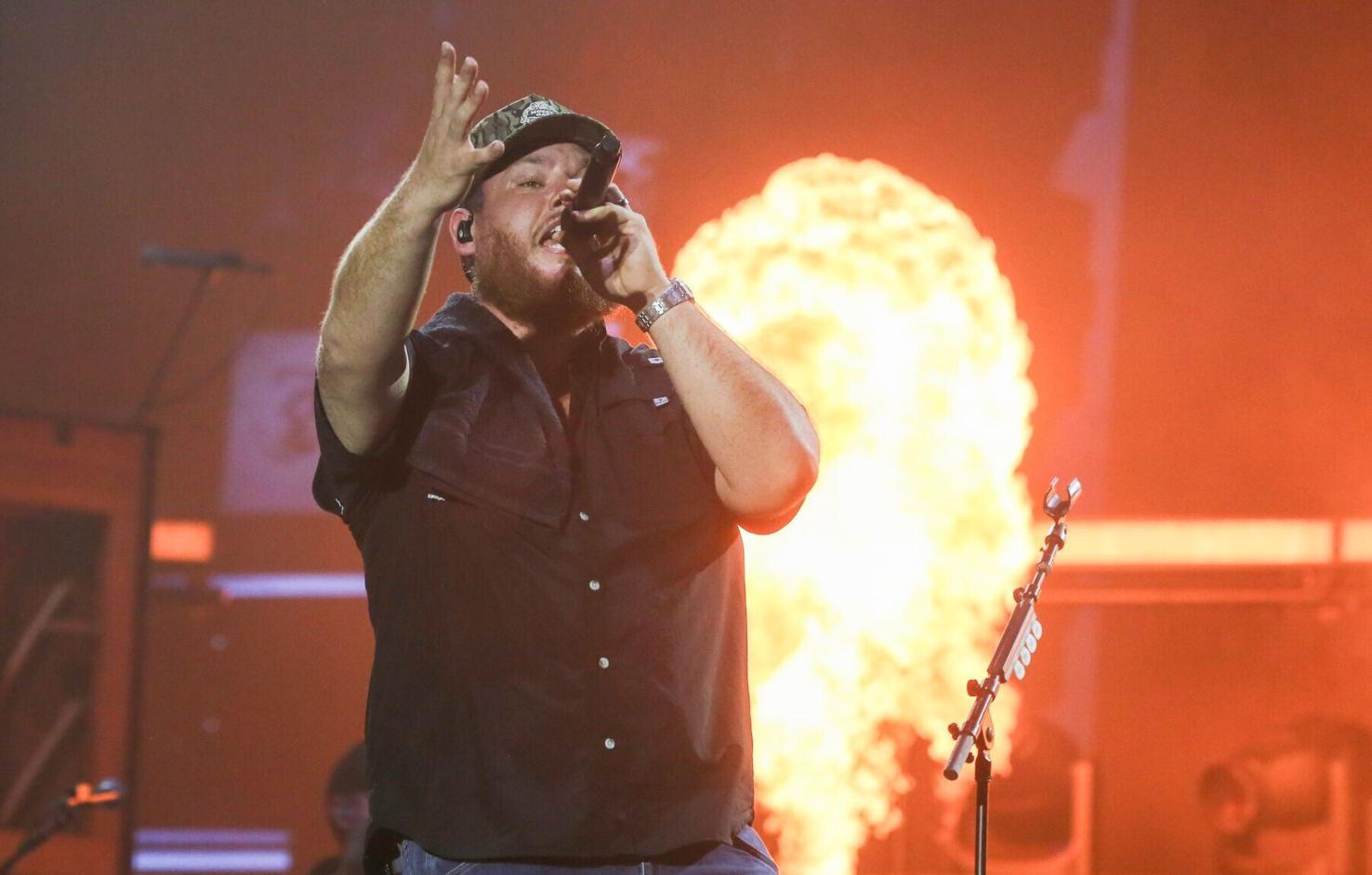 Luke Combs concert financially benefits Iowa State Athletics