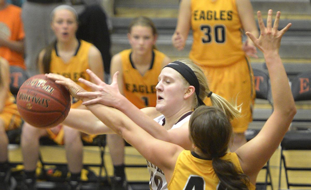 Western Christian Pulls Away From Eagles In Fourth Quarter