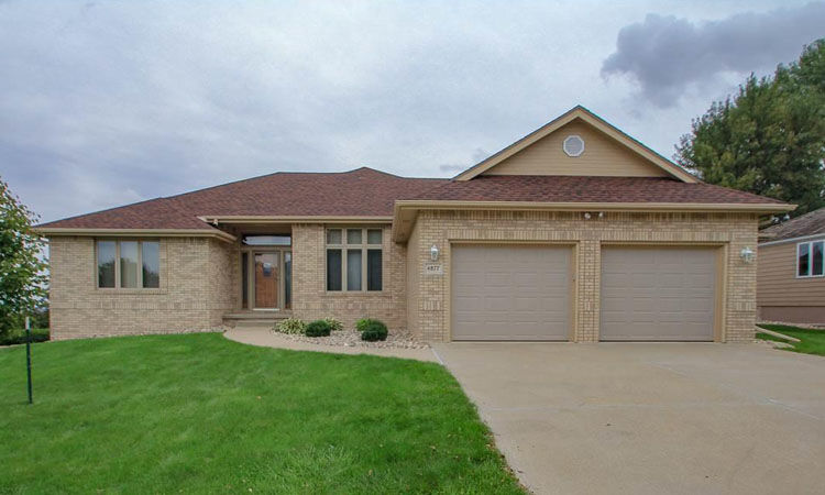 4877 Bradford Place, Sioux City - $325,000