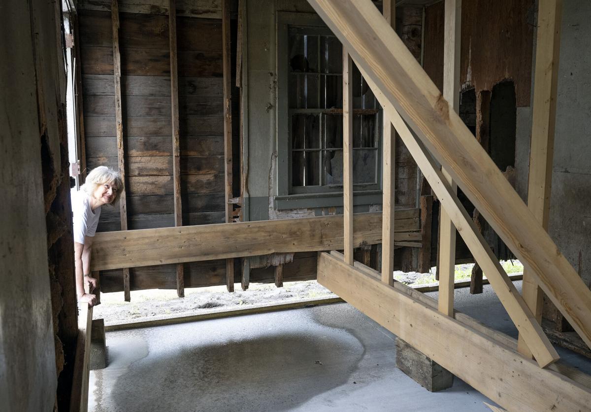 Volunteers all aboard effort to preserve historic Correctionville train