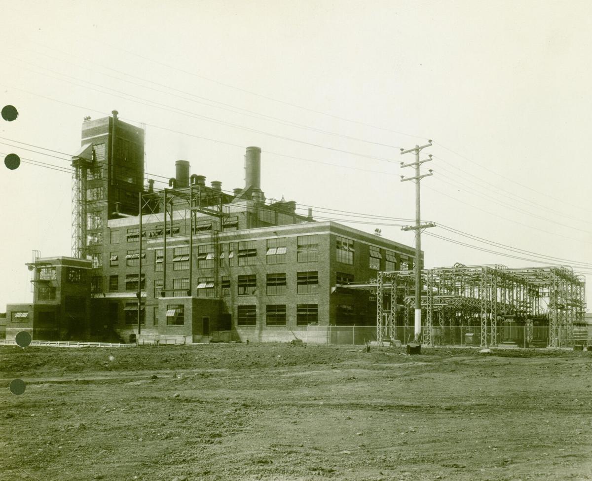 Journal Archives Murder case at saloon, record pizza