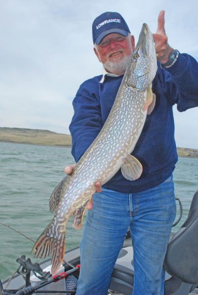 myhre here are some ice out fishing tactics outdoors northern pike are just one of a number of game fish vulnerable to anglers immediately after or even before ice leaves the main lake