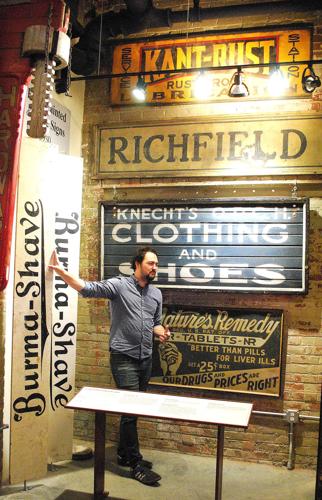 Travel American Sign Museum