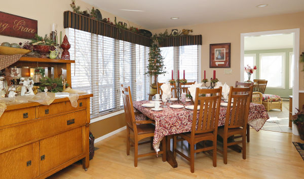 Northwestern College President's Home, dining room