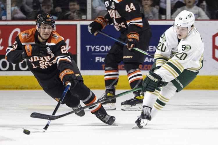Sioux City Musketeers soundly defeat Omaha Lancers