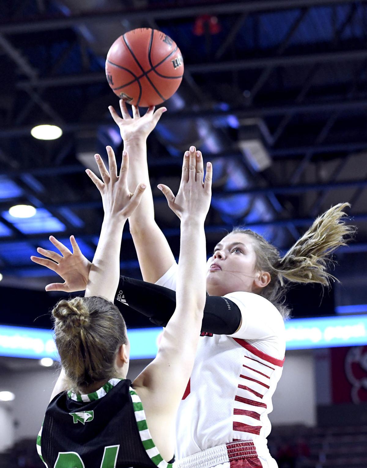 Usd Women Finish Unbeaten Summit League Season College Sports